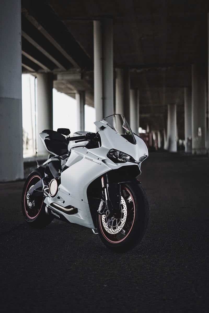 Ducati Unleashes 'Star White Silk' Panigale V2 Superbike - Maxim