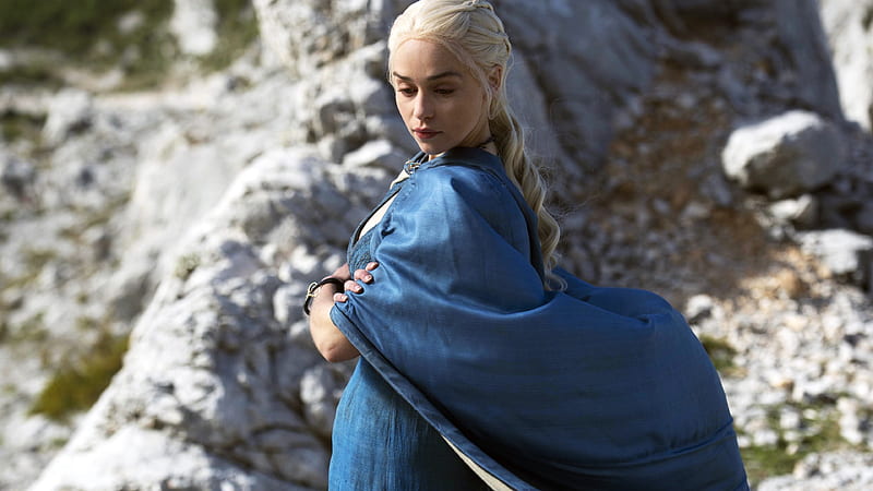 Daenerys Targaryen In Game Of Thrones, emilia-clarke, game-of-thrones, tv-shows, HD wallpaper