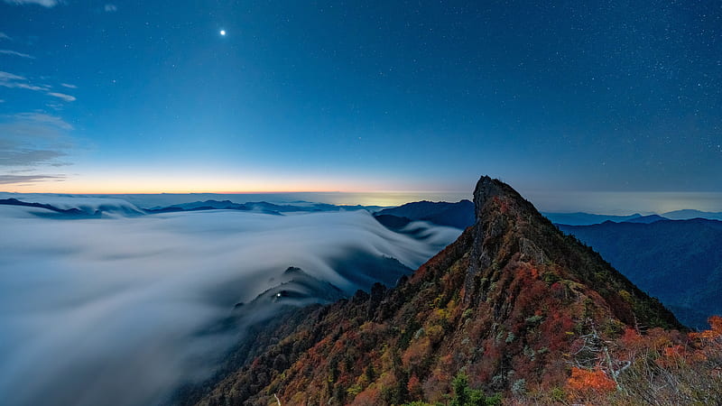 Fog Covering Horizon Mountains Under Blue Sky, HD wallpaper