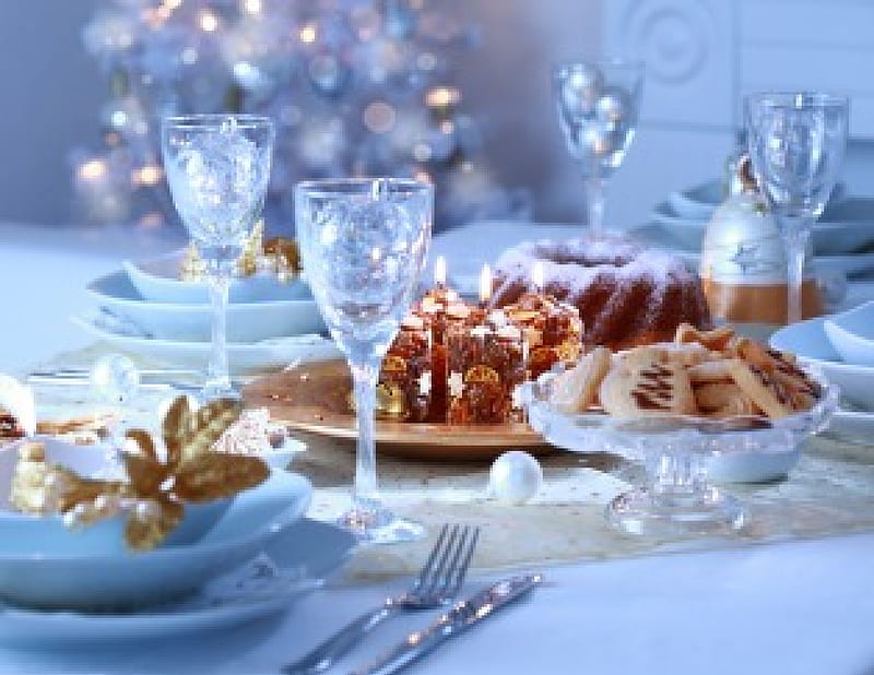 Happy Holidays , cake, sweets, christmas, decoration, dishes, crystal glasses, biscuits, dessert, Christmas table, silverware, happy holidays, HD wallpaper