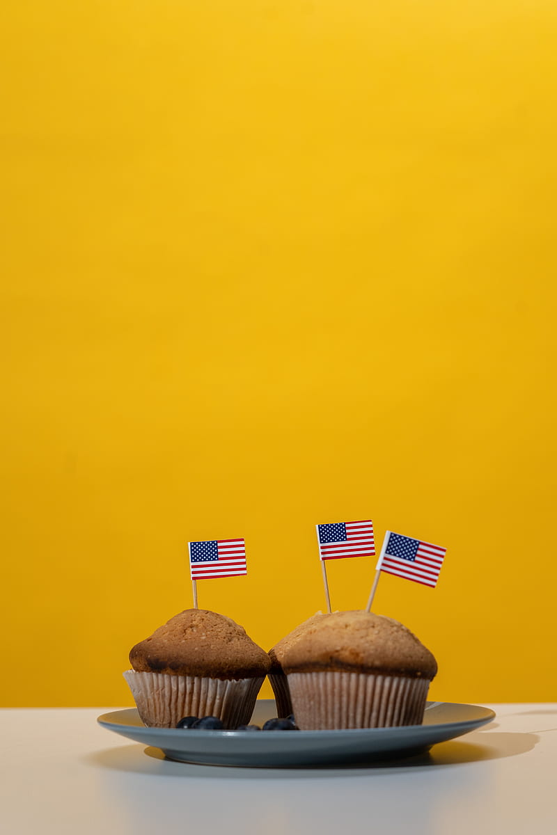 Three Muffins on Yellow Background, HD phone wallpaper