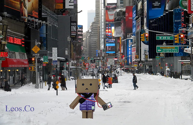 Danbo in Times Square, New Years Day, beats tour, nyc, new york, new york city, awesome , danbo, cold, ipodclassic, tours, beats tours, leos co, classic, beats, timesquare, new years day, ipod, times square, tour, new years, newyork, ipod classic, winter, purple, snow, square, times, scarf, awesome, day, HD wallpaper
