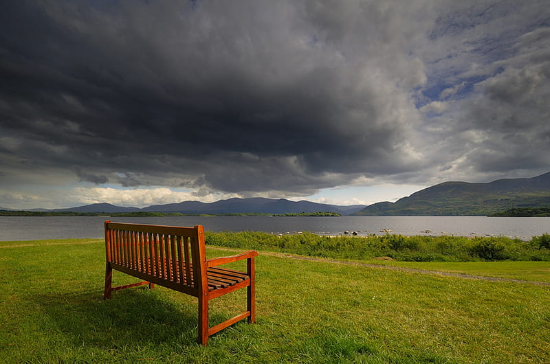 Storm cumin, water, grass, bench, sky, storm, lake, HD wallpaper