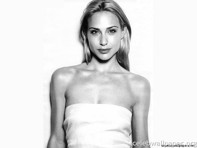 Claire Forlani, female, to much bones, actress, black and white pic, white dress, blond hair, HD wallpaper