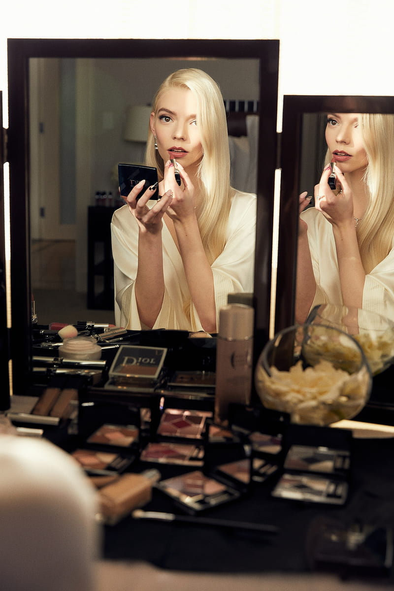 Anya Taylor-Joy , women, actress, blonde, long hair, mirror, reflection, makeup, Dior, HD phone wallpaper