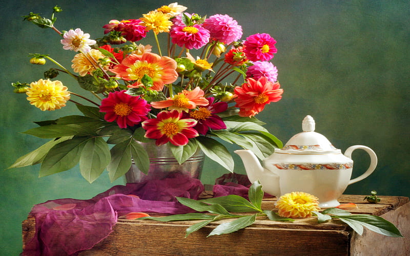 DAHLIA BOUQUET AND TEA, background, yellow, vase, box, tea, foliage, bucket, card, board, colored, bunch, drink, dahlia, ceramic, still, flower flowers, red snug, fall, autumn, brown, bloom, old pail, bonito, break, metal, chest, textile, blossom, plank, texture, green life, pink, porcelain, vintage, bud, petal, bouquet, cosy, nature, HD wallpaper