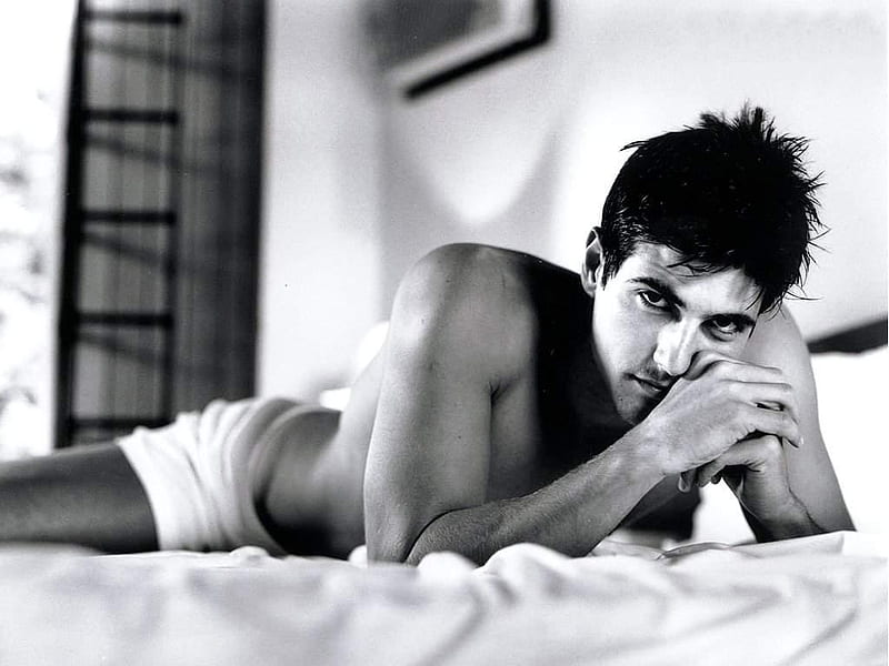 Reynaldo Gianecchini, hot, man, sexy, bed, actor, brazillian, HD wallpaper