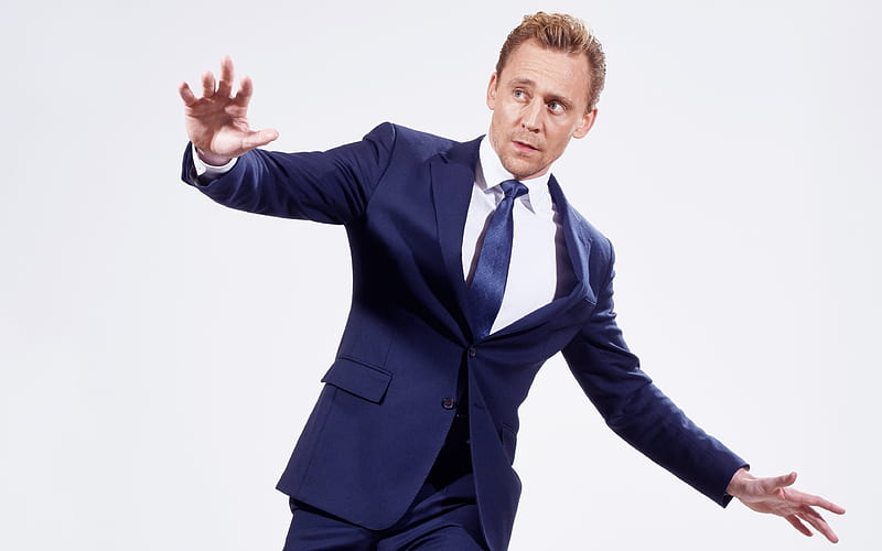 tom hiddleston, guys, actor, celebrity, grey suit, HD wallpaper