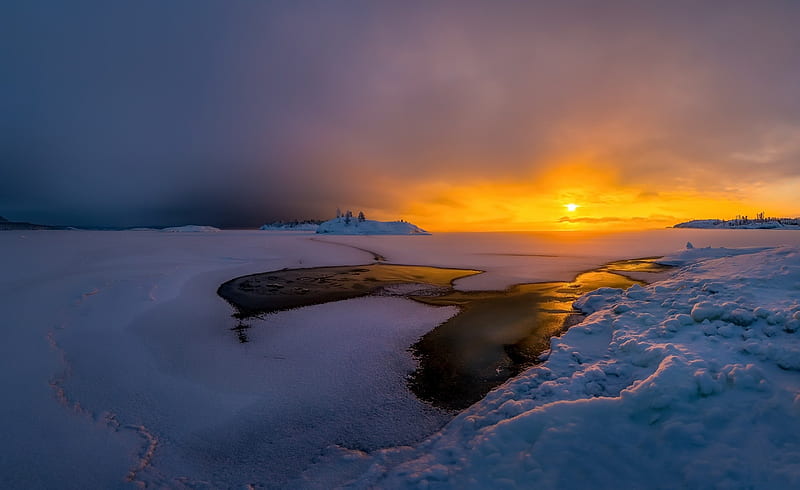 Dramatic Sunset Over Frozen Lake, HD wallpaper