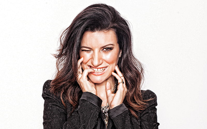 Laura Pausini, portrait, italian singer, hoot, smile, italian star, popular singers, HD wallpaper