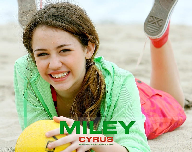 Young Miley Cyrus, miley cyrus, HD wallpaper