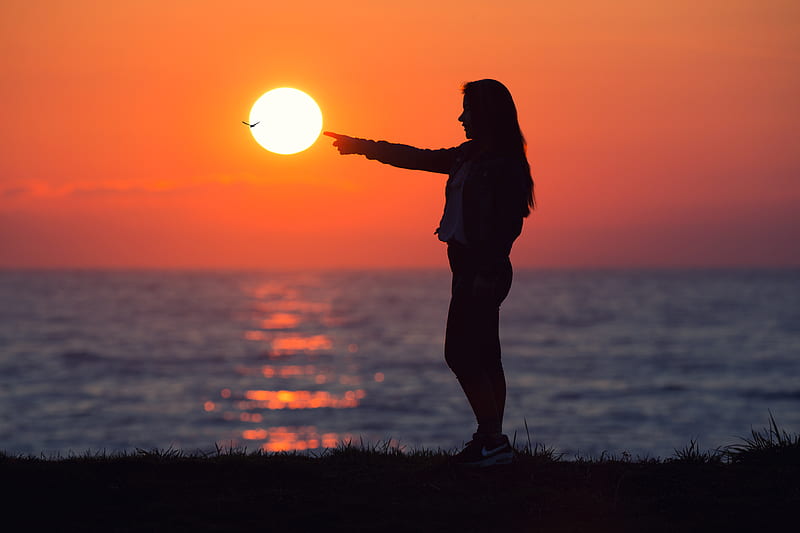 Woman Across Sun during Dawn, HD wallpaper
