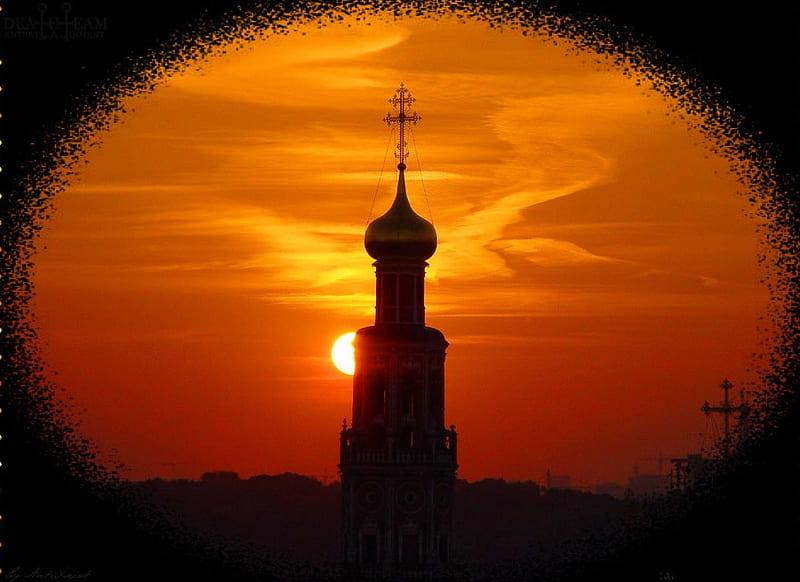 Moscow Skyline, architecture, orange, black, spire, sunset, cross, onion dome, HD wallpaper