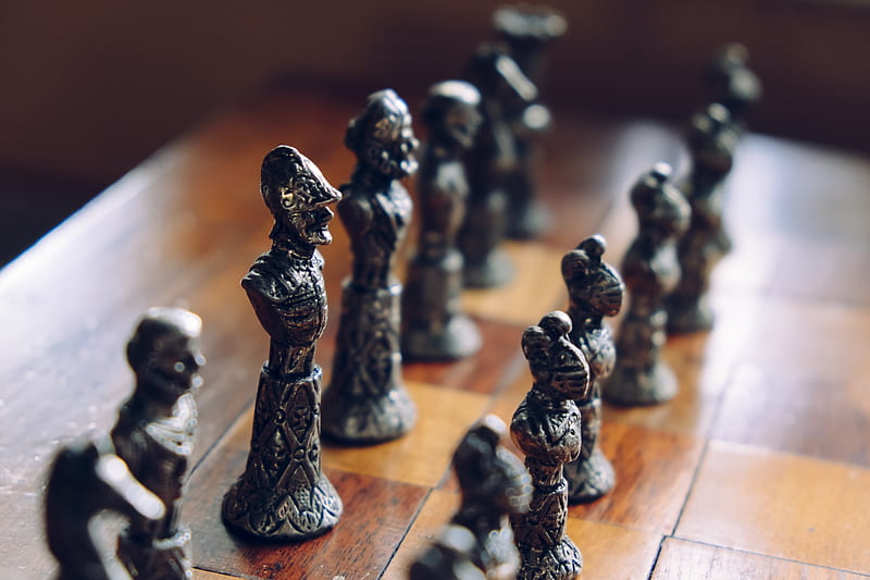 chess pieces on wooden chess board, HD wallpaper