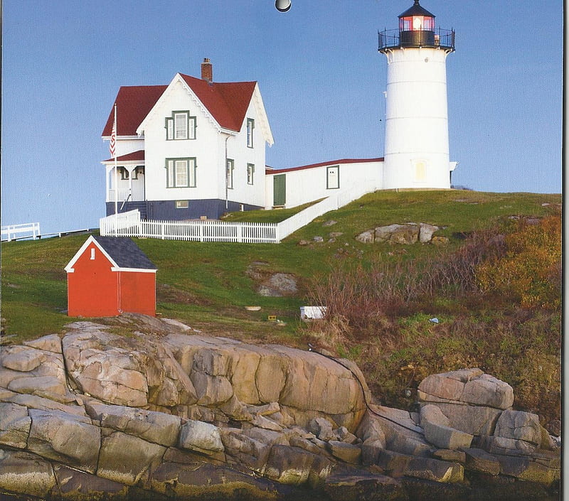 Cape Neddick Lighthouse, Maine, fence, rocks, buildings, sky, lighthouse, blue, HD wallpaper