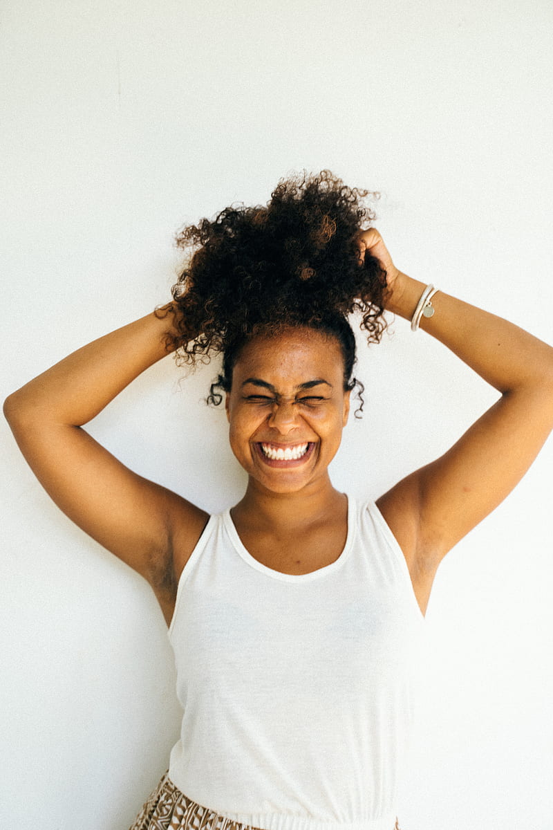 Smiling Woman in White Tank Top, HD phone wallpaper