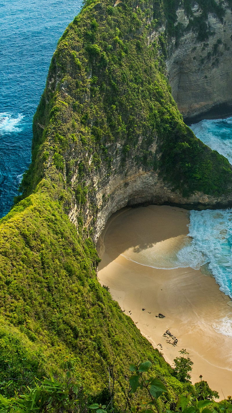 Manta Bay or Kelingking Beach on Nusa Penida Island, Bali, Indonesia. Windows 10 Spotlight, HD phone wallpaper