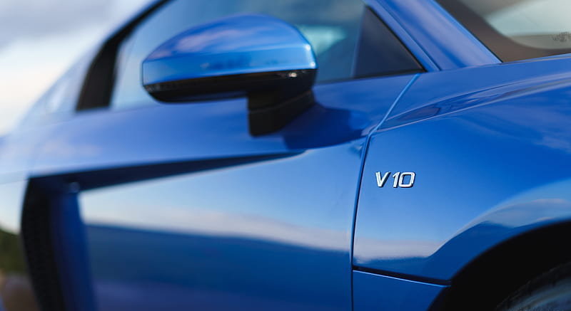 2019 Audi R8 V10 Coupe quattro (UK-Spec) - Mirror , car, HD wallpaper