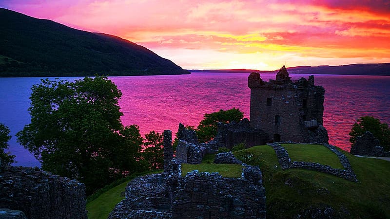 The ruins of the Urquhart Castle greets the sunrise over Loch Ness in Scotland, ruin, clouds, trees, sky, water, rocks, reflections, lake, castle, HD wallpaper