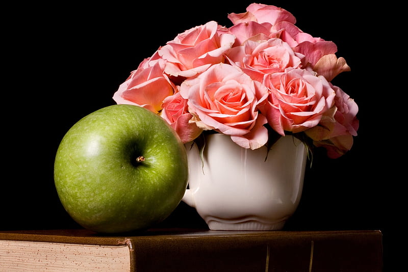 An apple a day, apple, still life, green, roses, jag, pink, vintage, HD wallpaper