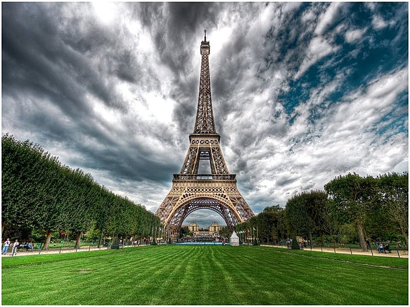 Eiffel Tower 1, grass, sky, clouds, cool, green, france, tower, hot, eiffel, blue, HD wallpaper
