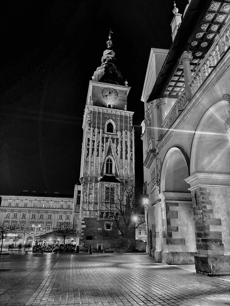 Cracow Main Square , black and white, city, cracovia, cracow, krakau, main square, night, tower, HD phone wallpaper