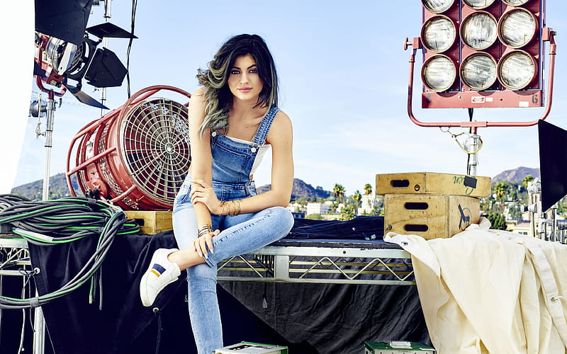 Kylie Jenner young American fashion model, hoot, denim overalls, beautiful brunette, HD wallpaper