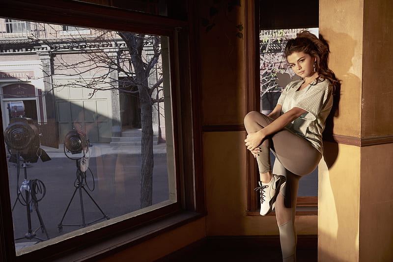Selena Gomez Puma Defy Sneaker , selena-gomez, music, celebrities, girls, puma, HD wallpaper