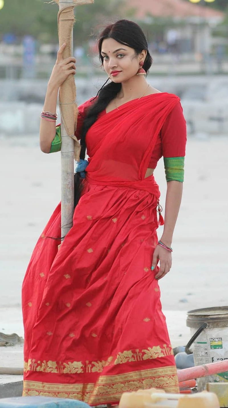 Surya Menon , saree lover, model, mallu actress, HD phone wallpaper
