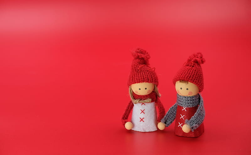 Traditional Wooden Figures Ultra, Holidays, Christmas, Happy, Wooden, Figures, Decoration, Cute, Traditional, redbackground, HD wallpaper