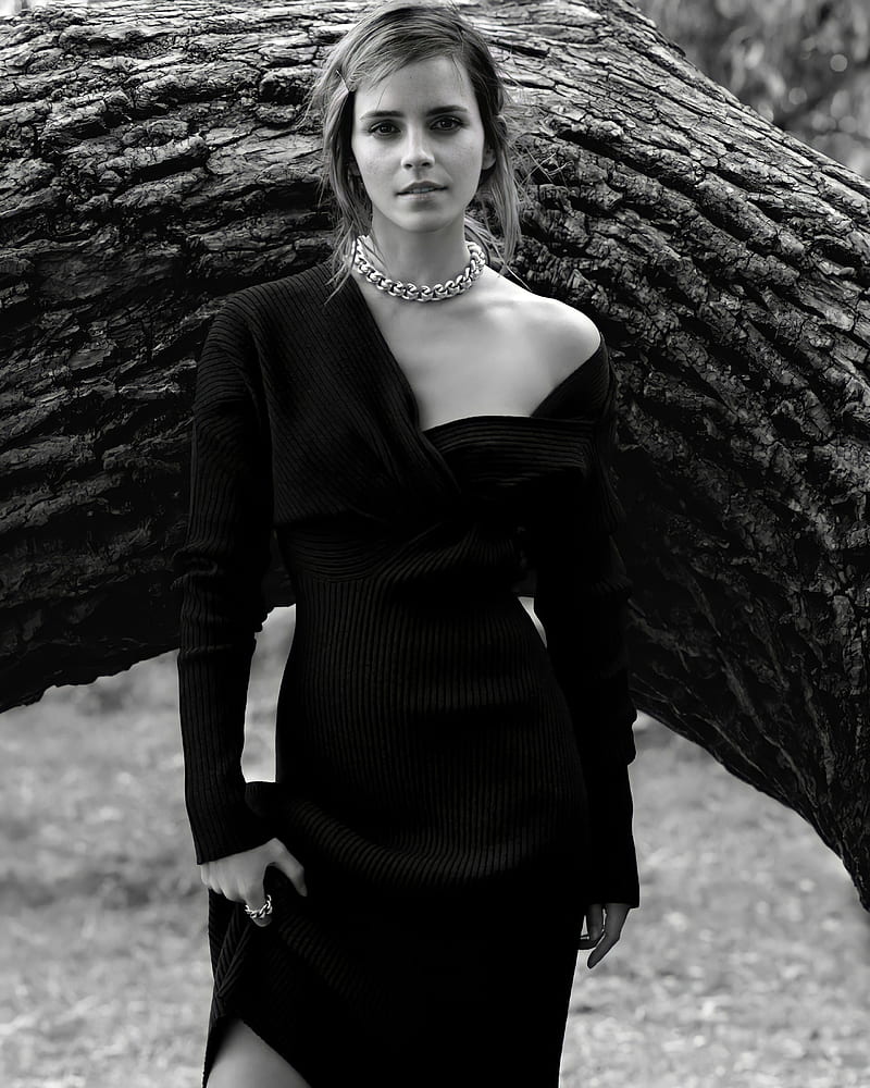 Emma Watson, women, actress, necklace, tree trunk, nature, outdoors, brunette, HD phone wallpaper