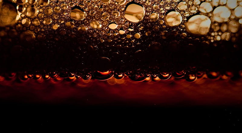 Black berr bubbles, graphy, abstract, alcoholic drinks drink, beer, HD wallpaper