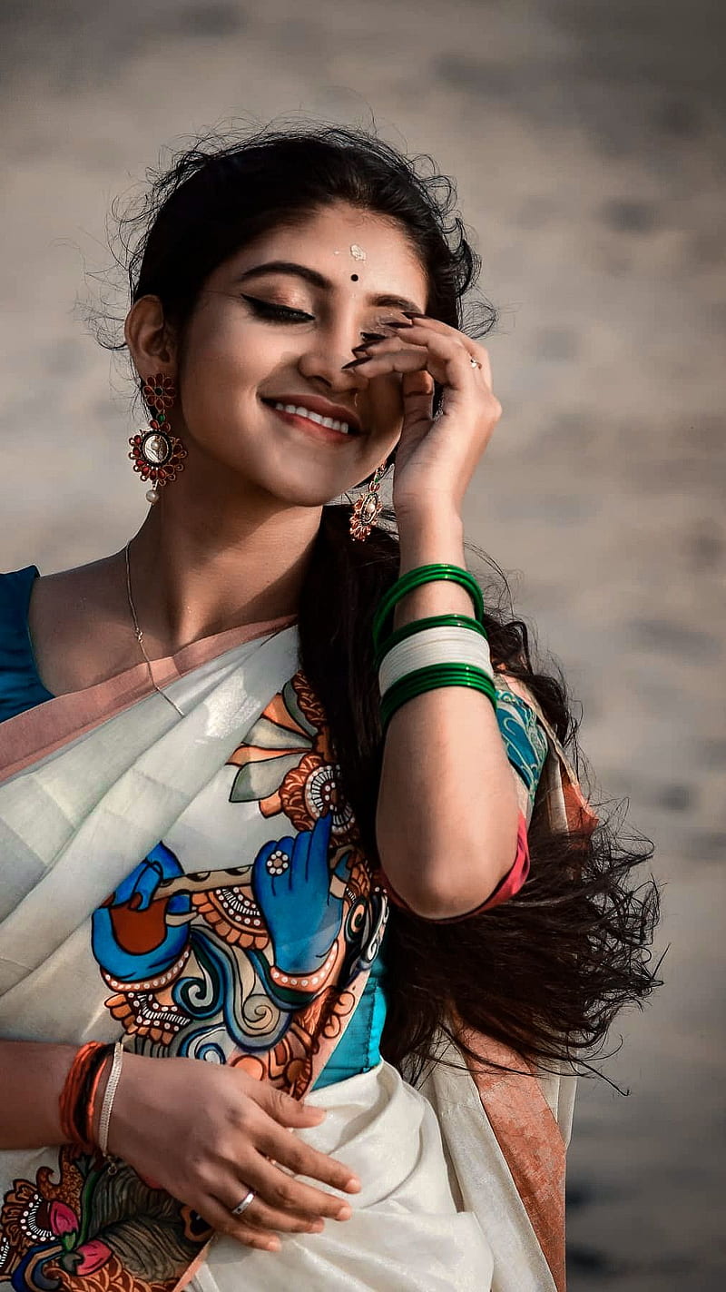 Vaishnava Sunil , mallu model, saree lover, HD phone wallpaper