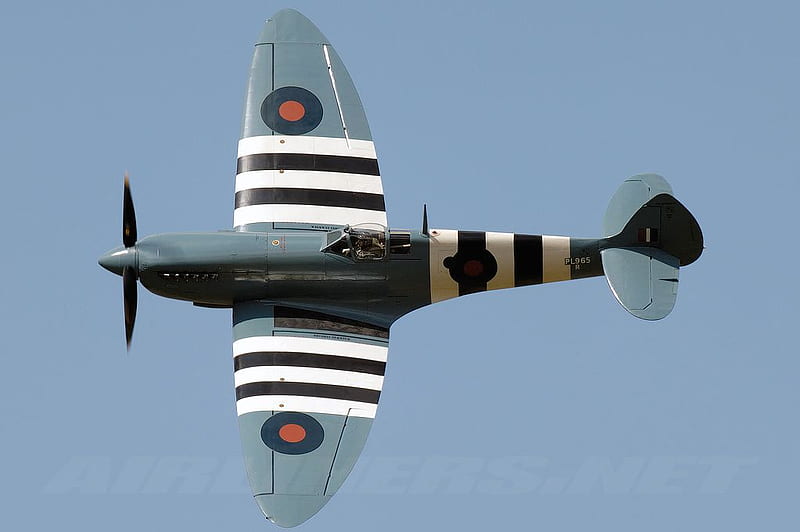 Spitfire Mk 9 (D-Day Markings), royal air force, world war two, raf, spitfire, HD wallpaper