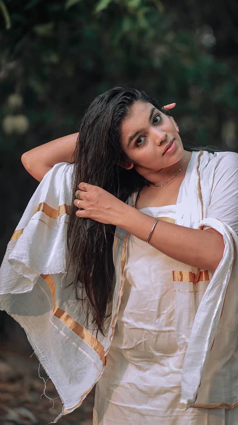 Haritha Nair , mallu model, bath, HD phone wallpaper