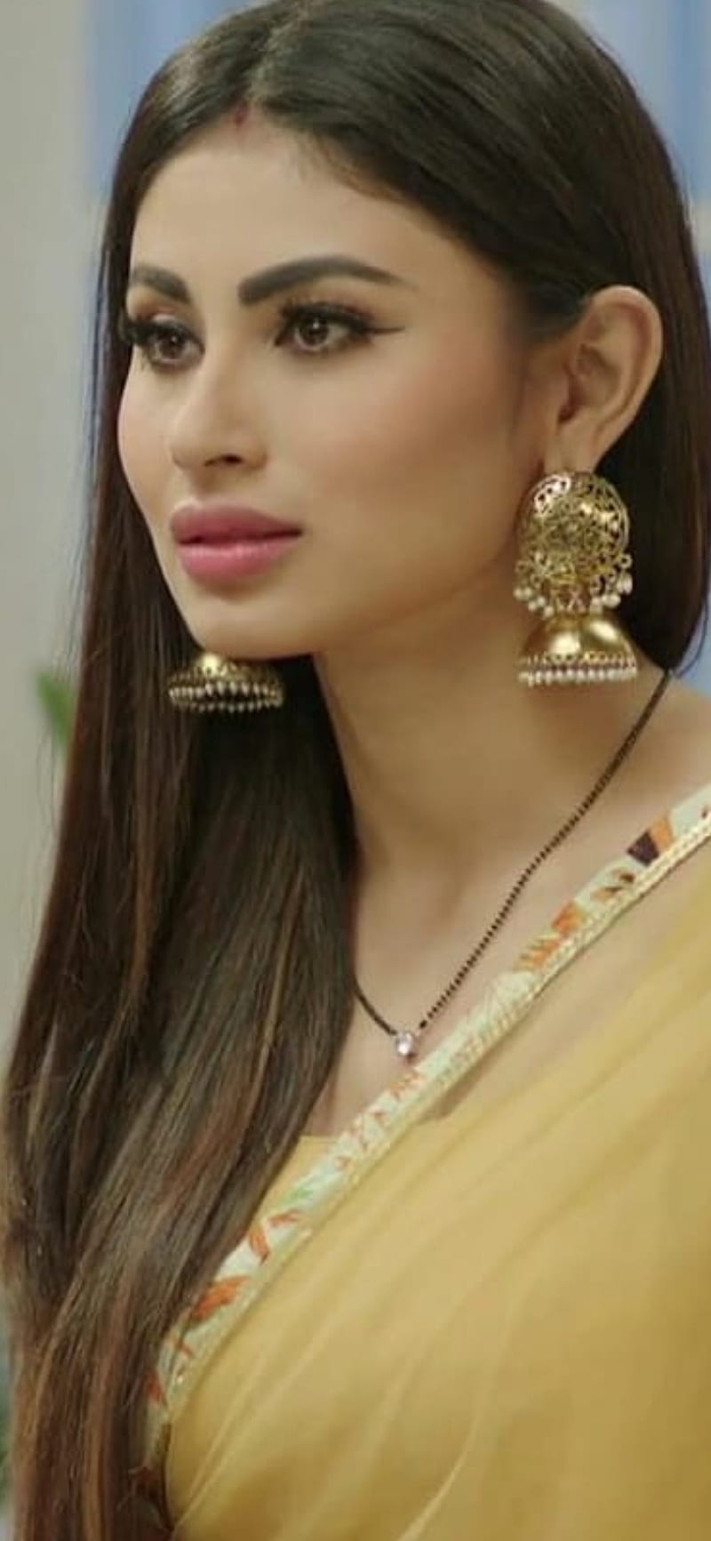 Mouni Roy wearing Sukriti & Aakriti | Buzzsouk.com