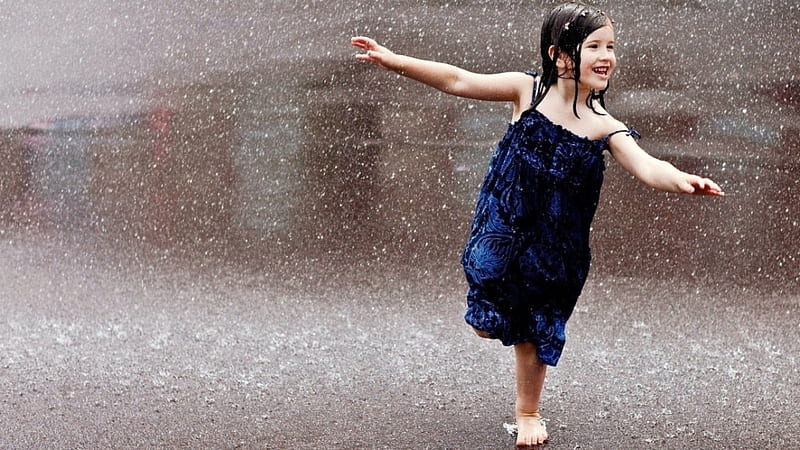 Cute Little Girl, summer, rain, road, happy, HD wallpaper