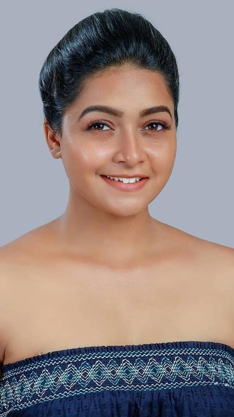 Saranya , mallu actress, closeup, HD phone wallpaper