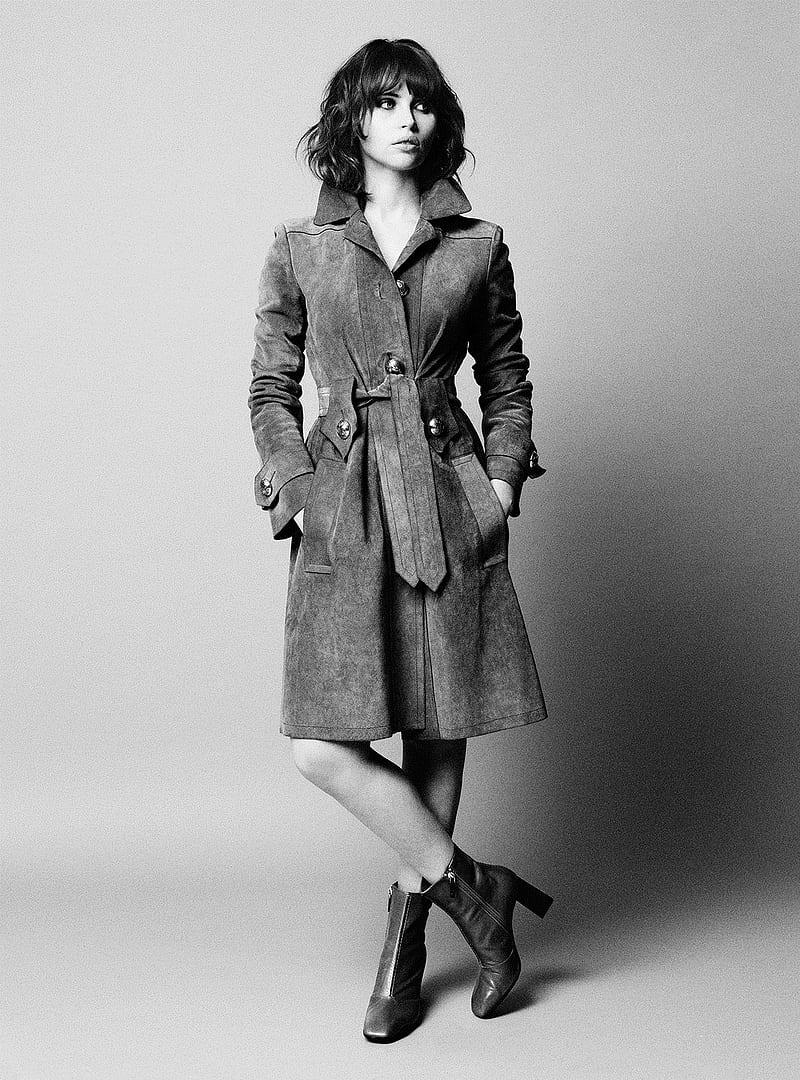 Felicity Jones, actress, women, monochrome, looking away, coats, leather boots, simple background, grain, trench coat, HD phone wallpaper