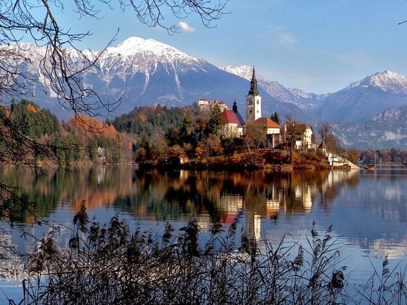 Lake Bled at Fall, leaves, mountains, colors, island, church, HD wallpaper