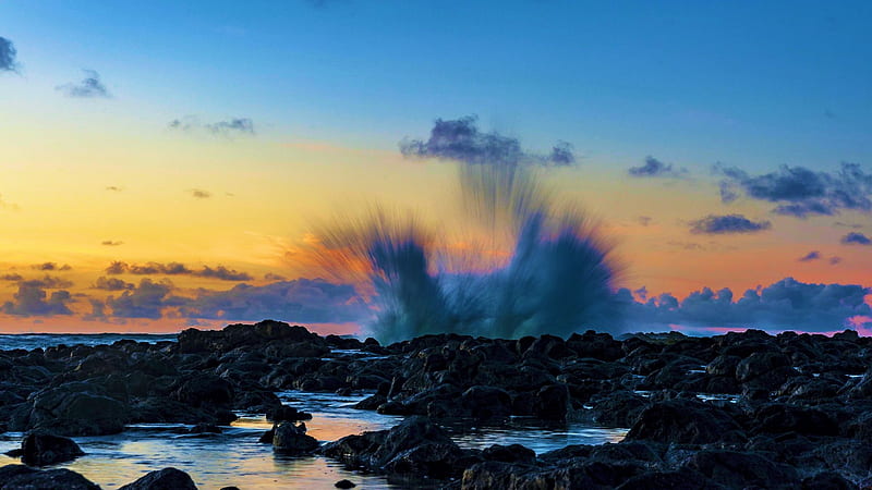 Breaking Waves - Sunrise at the southern tip of O'ahu, Hawai'i, ocean, waves, pacific, colors, sky, rocks, usa, HD wallpaper