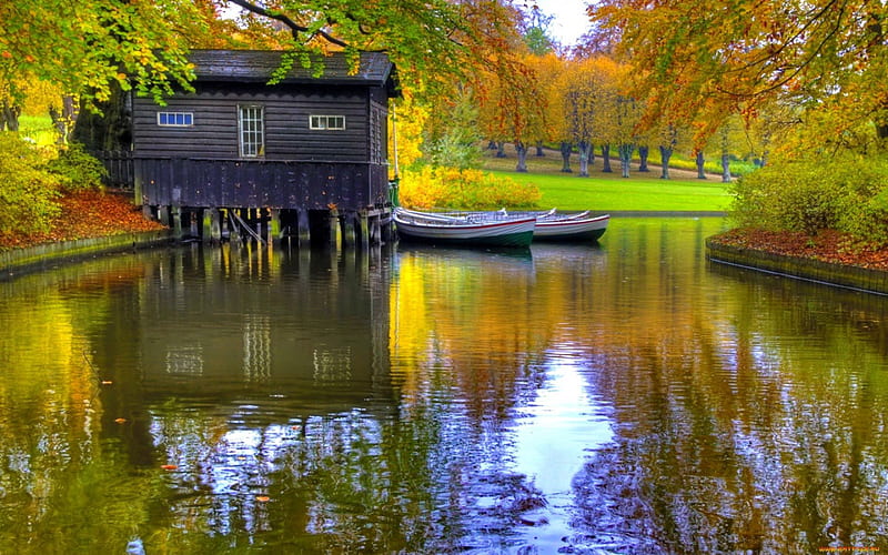 Boat house, pretty, autumn, shore, bonito, nice, boats, river, quiet ...