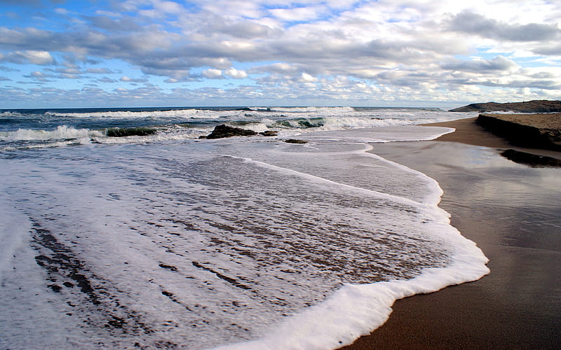 Incoming Tide, rocks, foam, bonito, waves, clouds, skies, sand, beaches, nature, blue, HD wallpaper