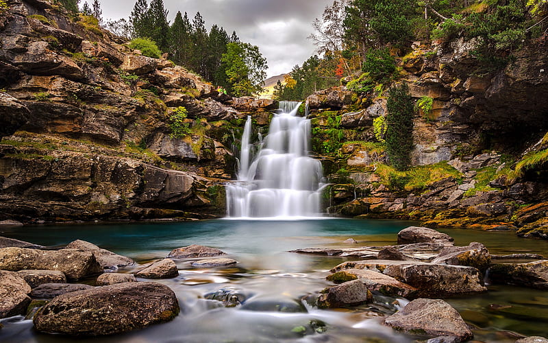 Soaso waterfall, rocks, beautiful waterfall, forest, autumn, lake, Aragon, Ordesa y Monte Perdido, National Park, USA, HD wallpaper