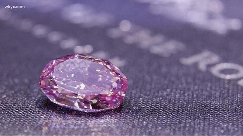 Ultra Rare' Purple Pink Diamond Sells For A Record $26.6 Million, HD wallpaper