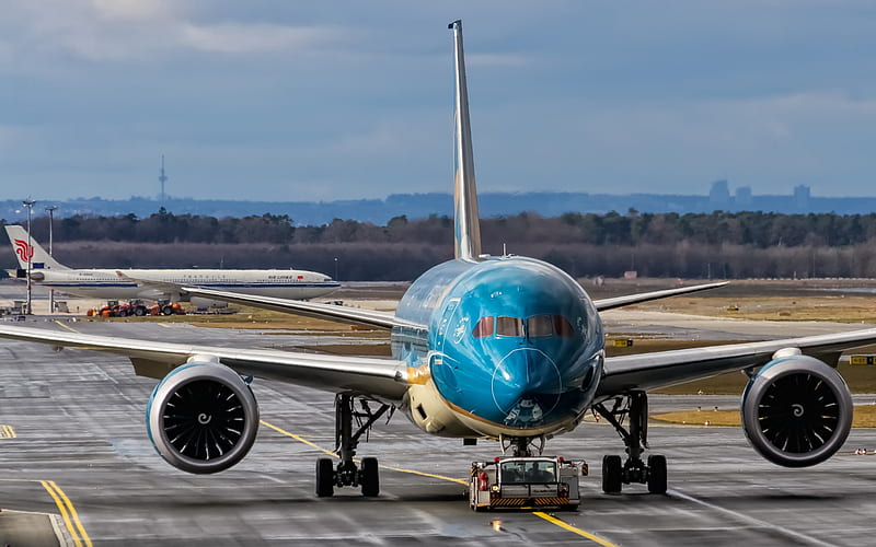 Boeing 787 Dreamliner, passenger airliner, airport, runway, passenger aircraft, Boeing, air travel, Vietnam Airlines, HD wallpaper