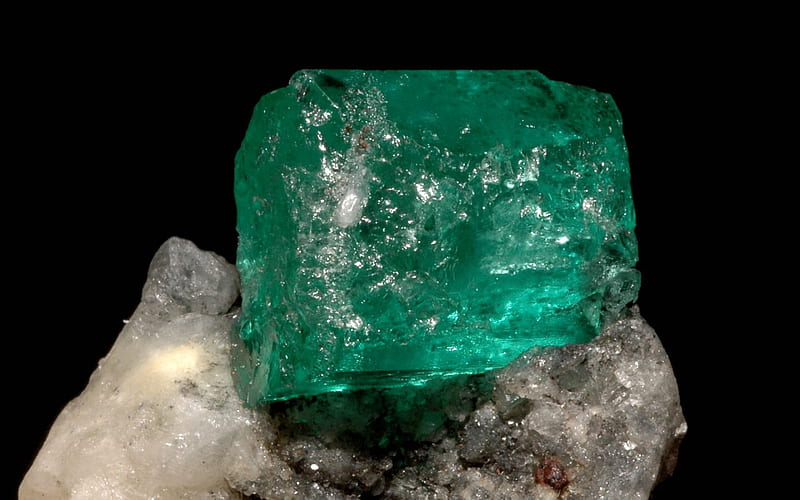 Colombian Emerald for THEGATEKEEPER, colombia, green, thegatekeeper, gem, gems, emerald, HD wallpaper
