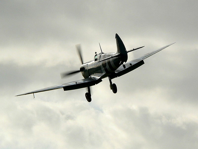 Spitfire on finals, airshows, aircraft, vintage, spitfire, HD wallpaper