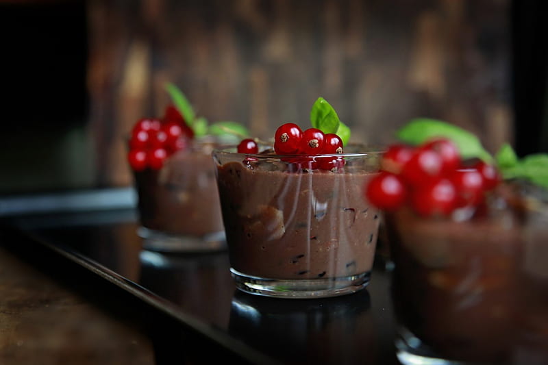 *Mousse and Currants*, red, dark chocolate, mousse, cup, currents, HD wallpaper