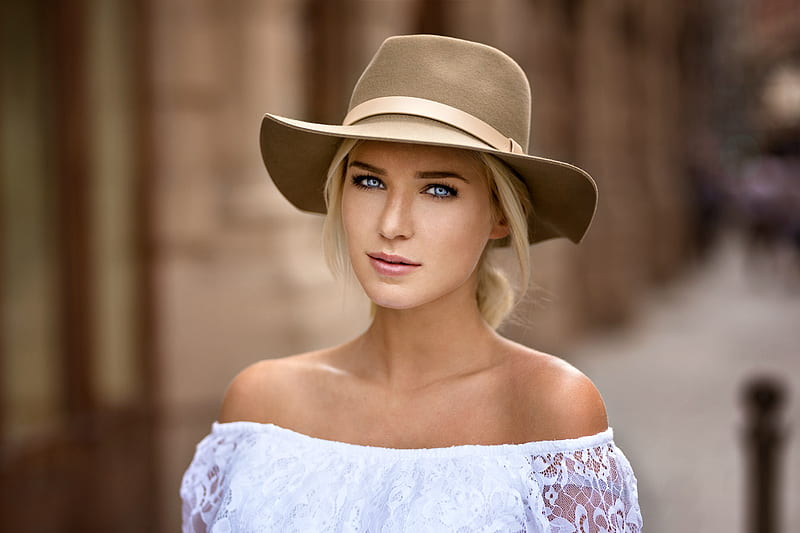 Eva Mikulski Wearing a Fedora, blonde, model, eyes, hat, HD wallpaper